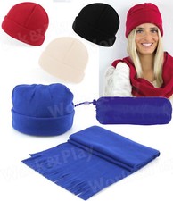 Cappello cuffia e sciarpa