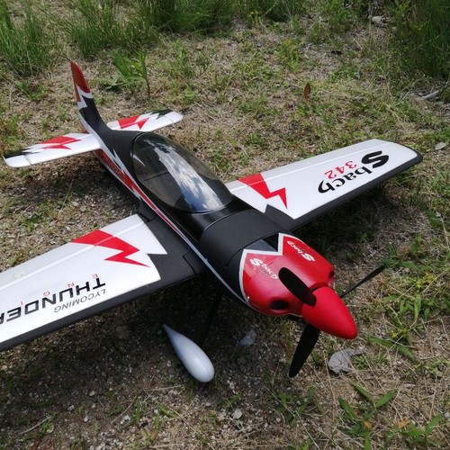 Aereo radiocomandato elettrico