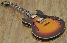 Chitarra elettrica semivuota