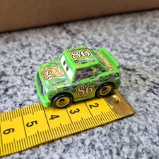 Disney Pixar CARS 1 - 86 Chick Hicks (miniatura)