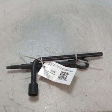 Serie x2 pezzi attrezzi chiave bulloni ruote gancio traino a vite Peugeot 208 1.