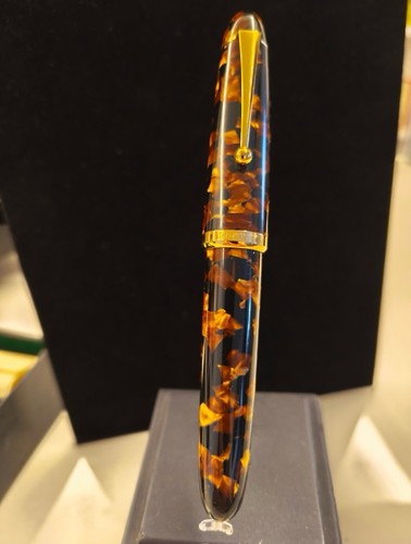 Visconti royal celluloid - visconti,
