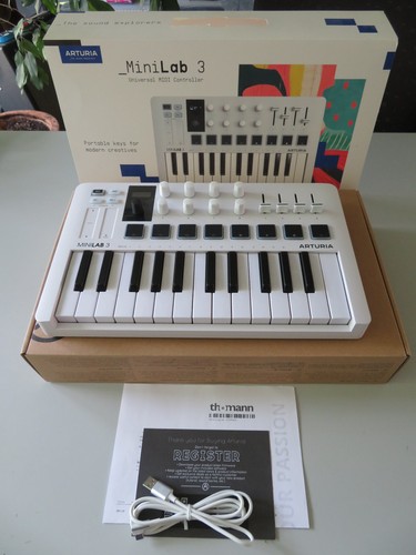 Arturia minilab mk3 keyboard - arturia,