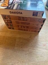 5 film vhs John Wayne Dakota