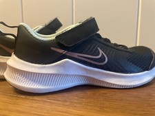 Scarpe Nike Downshifter 11 Taglia 32 Cod CZ3959-006 Nero. bambino bimbo