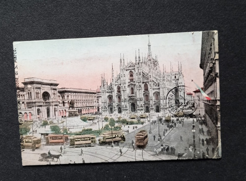Milano colori piazza del - a, colori-