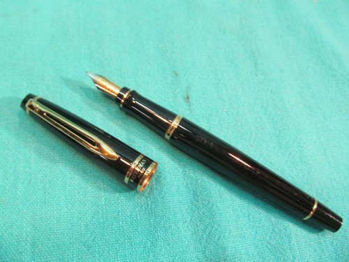 Black waterman fountain - black, pen