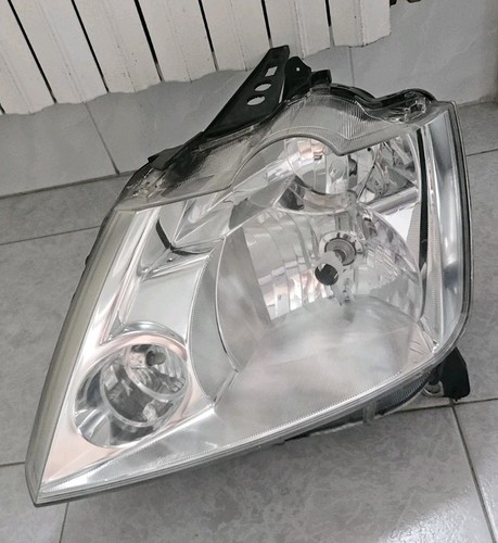 Faro anteriore sinistro