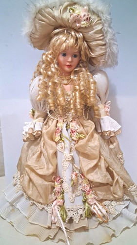 Bambola bambina porcellana