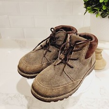 Stivali UGG marroni cravatta e