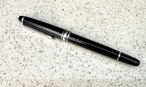 Mont blanc pen platinum - pen, finish