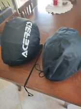 Due caschi modulari , uno da uomo tg. L e uno da donna tg XS praticamente nuovi.