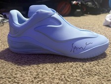 Scarpa Masi firmata Shai