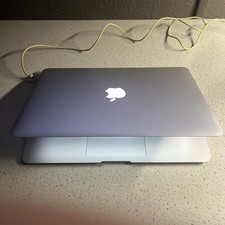Apple MacBook Air 13” i5