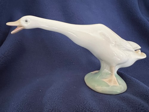 Statuina porcellana vintage