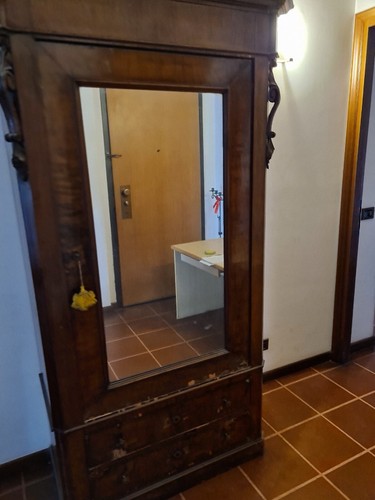 Armadio antico anta con - ad, un'anta