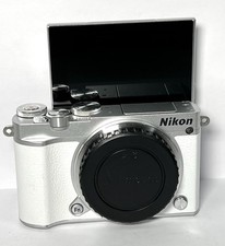 Fotocamera Nikon 1 J5 bianca