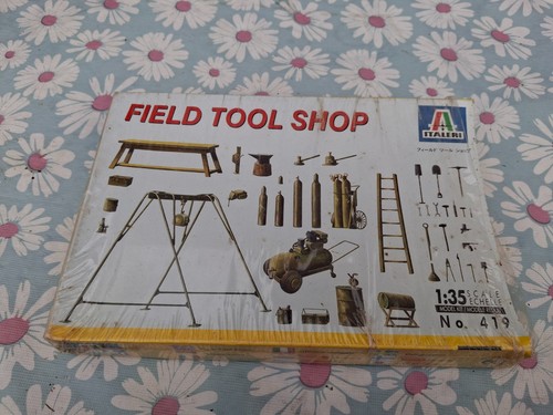 Italeri field tool shop - field,