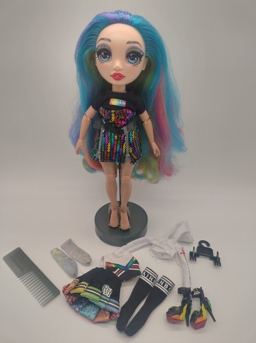 Rainbow high amaya - high, serie