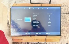 PEAQ Smart TV 24 Pollici HD