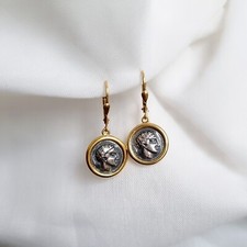 Orecchini goccia moneta gufo