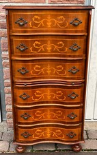 Cassettiera antica in legno