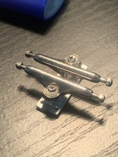Dynamic Fingerboard Trucks