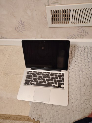Macbook pro silver - macbook,