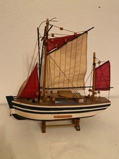 Modellino vintage etnico in