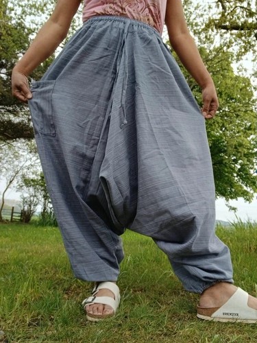 Pantaloni harem grigi larghi