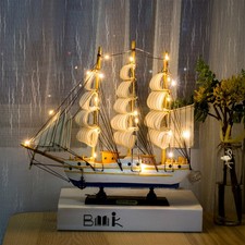Modello di barca a vela in