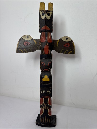 Totem pole native - pole, art