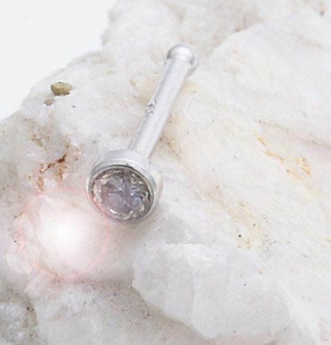 Nuovo piercing nasale - nuovo, oro