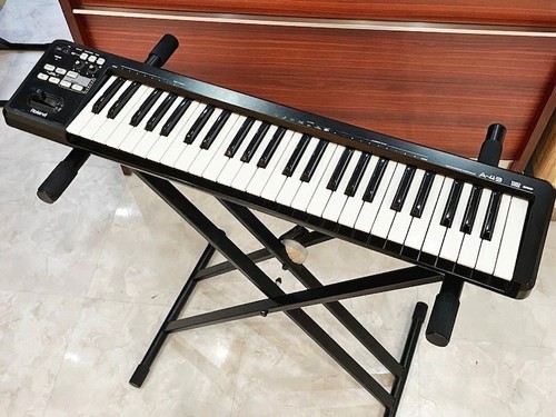 Roland midi keyboard - midi,