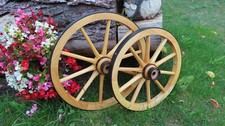 Ruote a raggi in legno, carrelli, ruote per cannoni, carrelli per fiori, lampade per case di campagna, decorazione