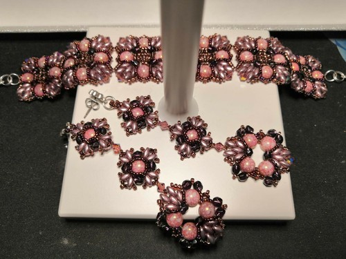 Bracciale orecchini pietre - e,