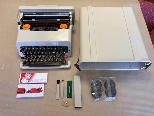 Macchina scrivere olivetti - da,