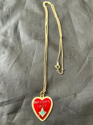 Collana con ciondolo dama