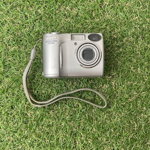 Nikon coolpix 5600 - nikon,