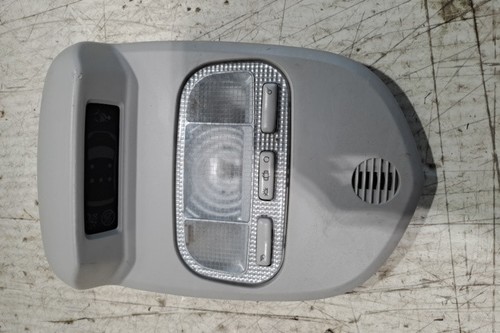 Luce cortesia anteriore per - di,