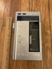 Aiwa Lettore/Registratore Cassette Portatile Walkman HS-J300 Radio - testato ma leggi