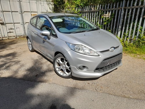 Ford fiesta mk7 zetec - 1.6,