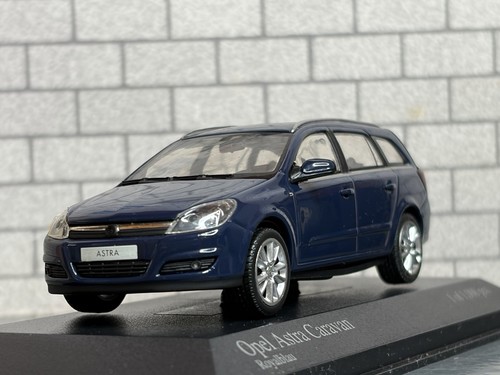 Boxed 43 minichamps 2004 - *boxed*, 1:43