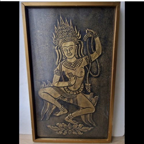 Vtg gold embossed - vtg, relief