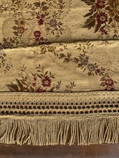 COPRILETTO MATRIMONIALE in stoffa damascata color beige, anni 60, in buono stato