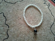  BRACCIALE ELASTICIZZATO DI PERLE BC+CIONDOLO IN ONICE NERA TRADIZIONE SARDEGNA 