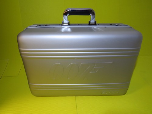 Swatch james bond - james,