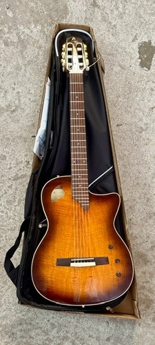 Chitarra - (open, box