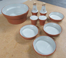Insalatiere e olio aceto sale