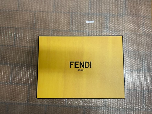 Fendi scatola originale vuota